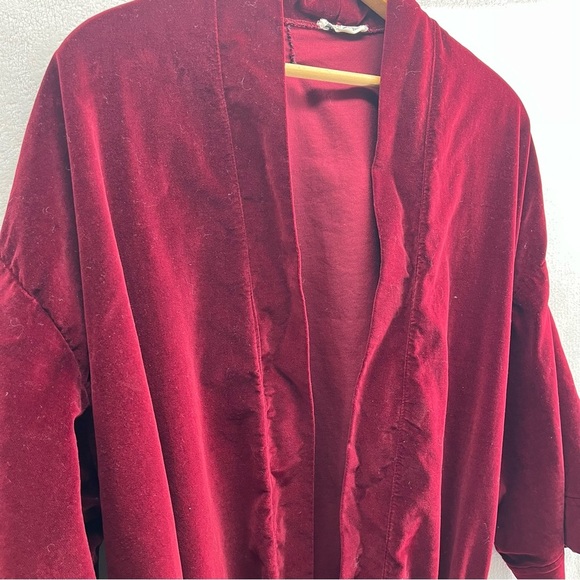 Vtg Fred Segal Maroon Red Faux Velvet Robe Med - 1980’s Sleepwear -Old Hollywood - Picture 2 of 9